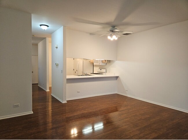 Building Photo - 519 Woodcrest Dr