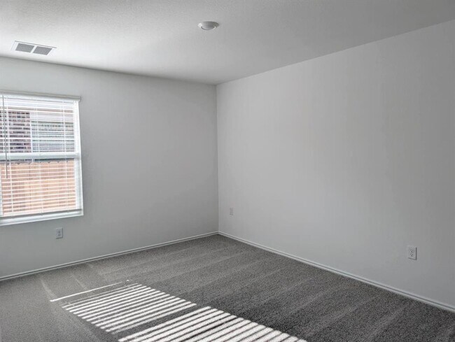 Building Photo - 107 Imola St