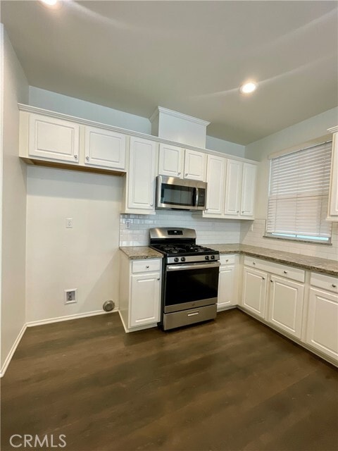 Building Photo - 205 W Via Presido