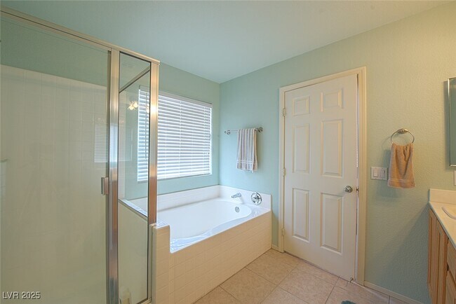 Building Photo - 5917 Gentle Creek Ln