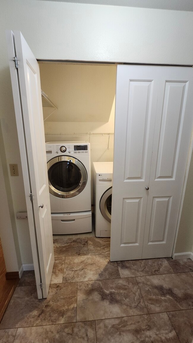 Building Photo - 35336 10th Pl SW