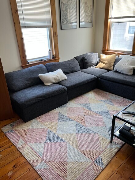 Building Photo - 6 Plymouth St