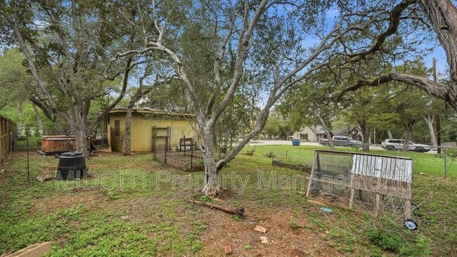 Building Photo - 1079 Canyon Dr