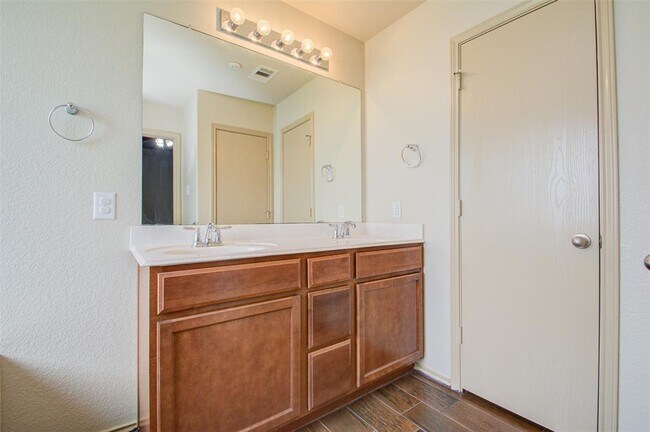 Building Photo - 3106 Cambridge Meadows Ln