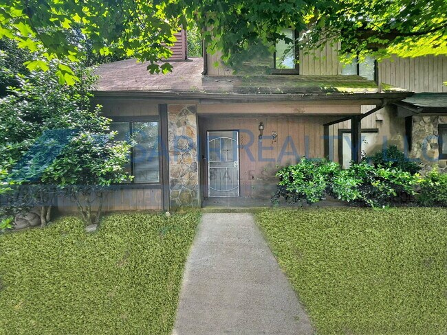 Primary Photo - 5802 Trent Walk Dr