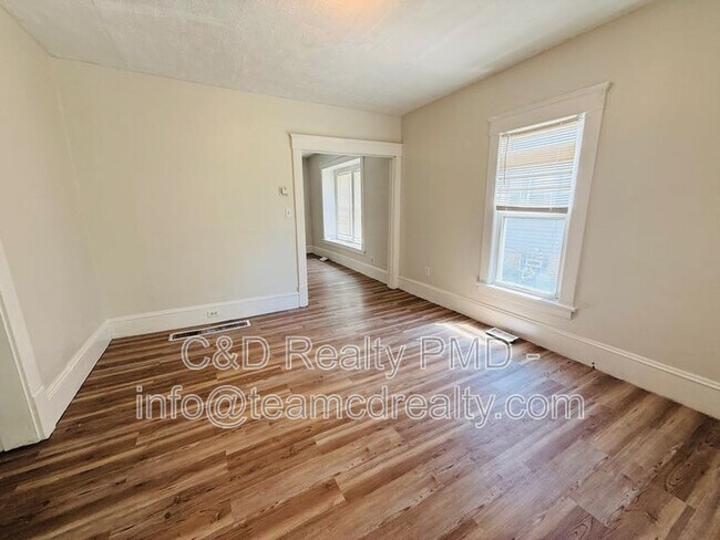 Building Photo - 1209 E 167th St