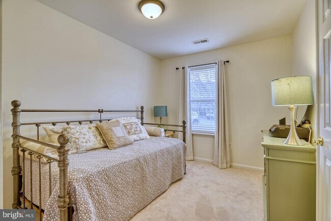 Building Photo - 3563 Sherbrooke Cir