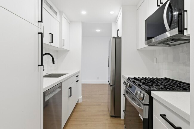 Building Photo - 1601 S Flagler Dr