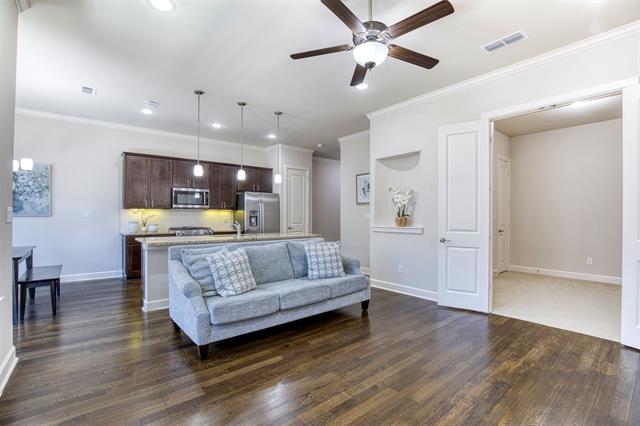 Building Photo - 5005 Meridian Ln