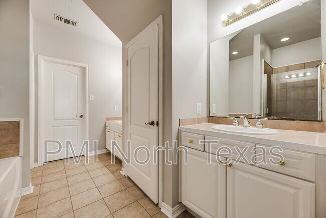 Building Photo - 11632 Lenox Ln