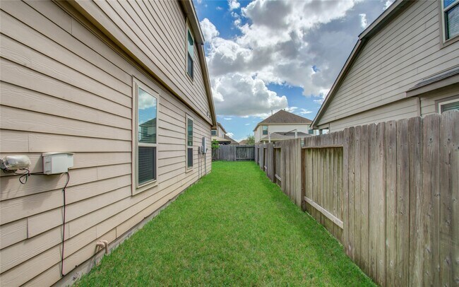 Building Photo - 17139 Devon Dogwood Trail