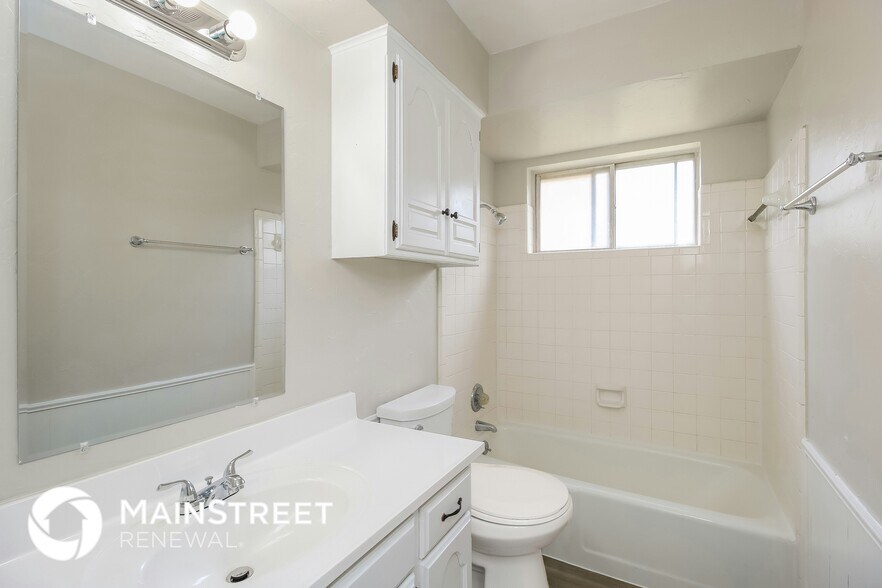 Building Photo - 207 Cherokee Dr