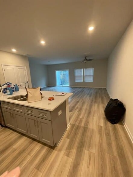 Building Photo - 108 Cedar Ln