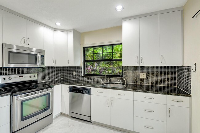 Building Photo - 20771 Boca Ridge Dr N