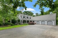 Building Photo - Stunning 3-Bedroom Home with Indoor Pool &...