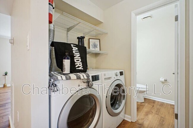 Building Photo - 9497 Linden Leaf Ct