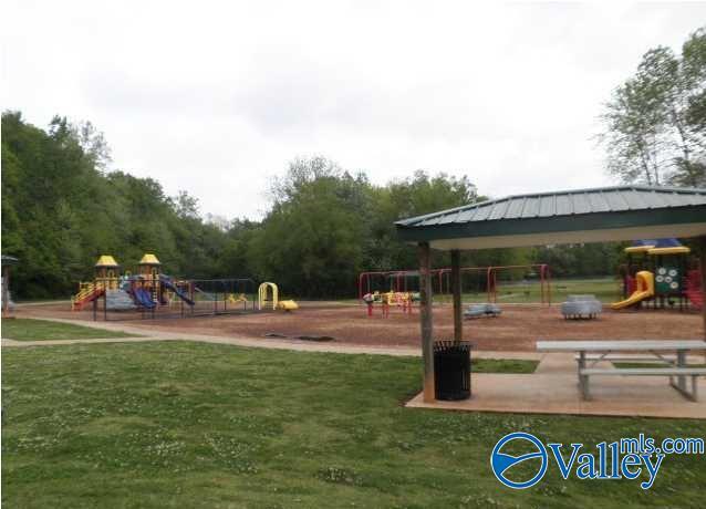Building Photo - 110 Rebecca Pines Dr