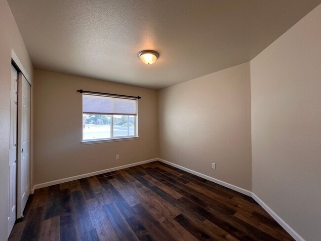 Building Photo - 4-bedroom home in Fallon