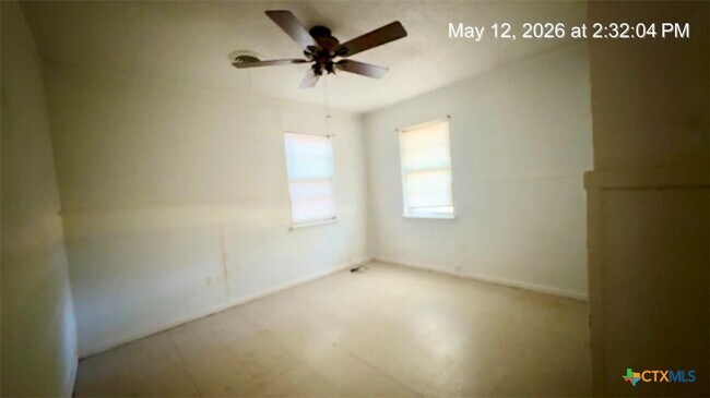 Building Photo - 607 Curry Ave