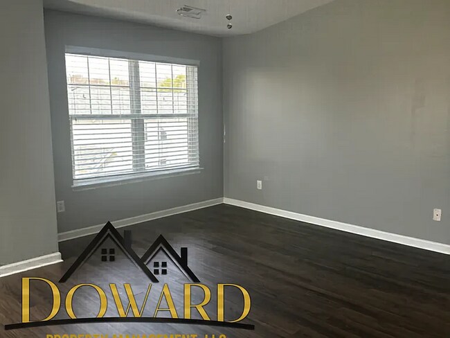 Building Photo - 2201 Raven Rd