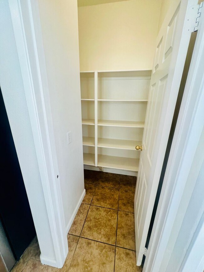 Building Photo - Charming Single-Story 3-Bedroom Home with Bonus Room