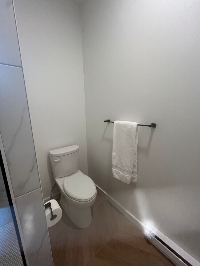 Building Photo - 2989 S 30th Ave