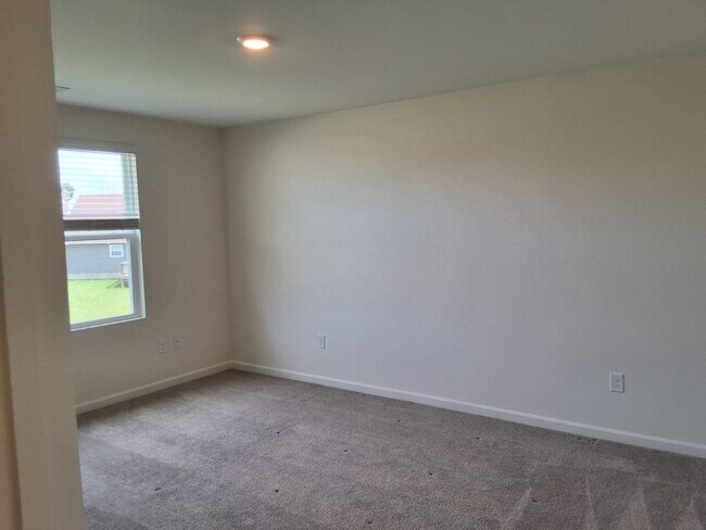 Building Photo - Beautiful Home in Elizabethtown