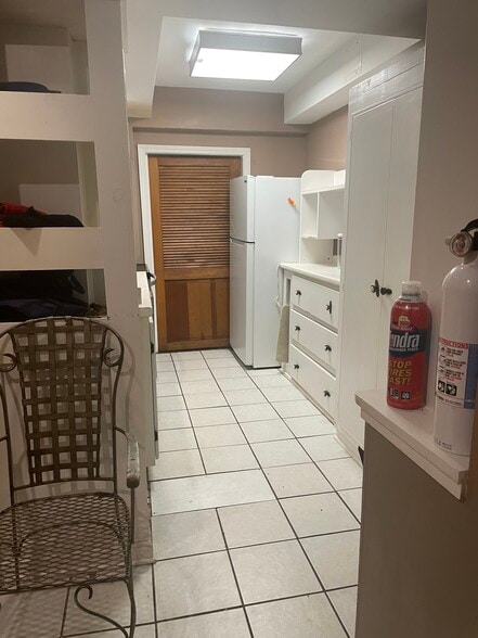 Building Photo - 85 Crescent Rd