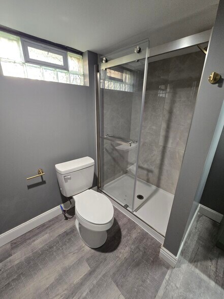 Building Photo - 1056 Geers Ave