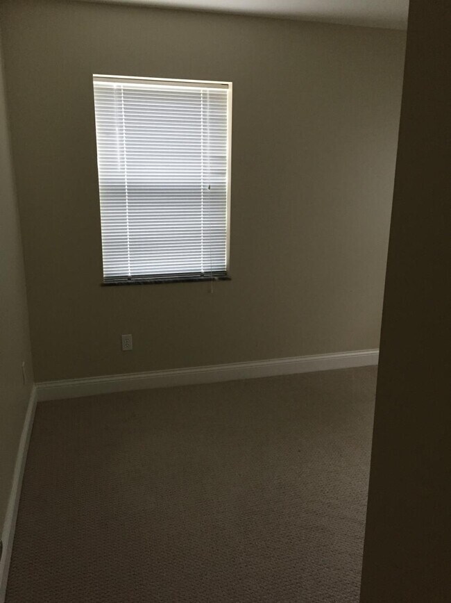 Building Photo - 8140 Whitburn Dr