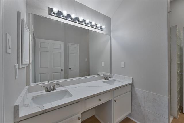 Building Photo - 4520 Lodestone Ln