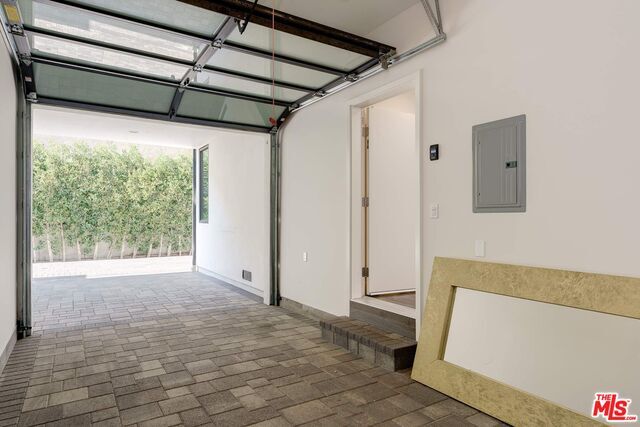 Building Photo - 4416 Kingswell Ave