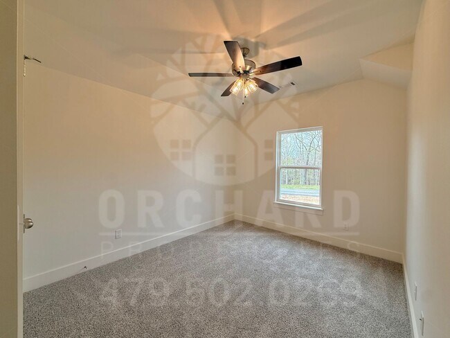 Building Photo - 15 Lochgilphead Ln