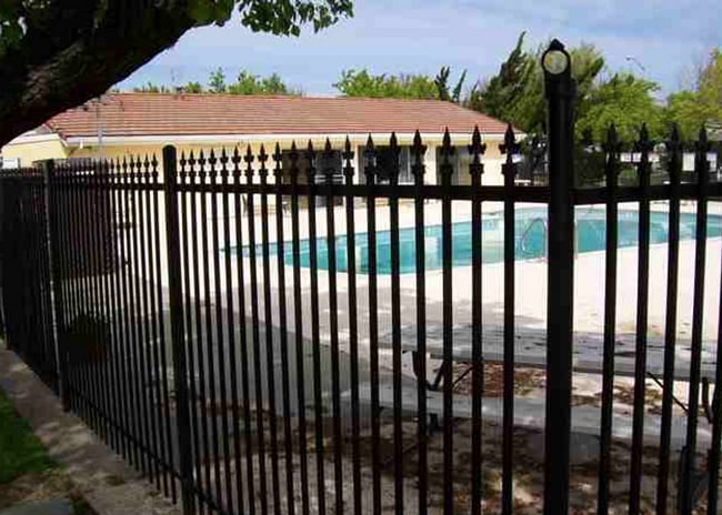 Building Photo - Great Condo in Antioch!