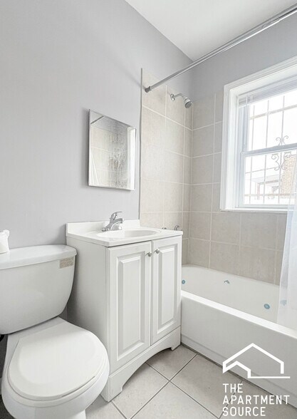 Building Photo - 6226 S Western Ave