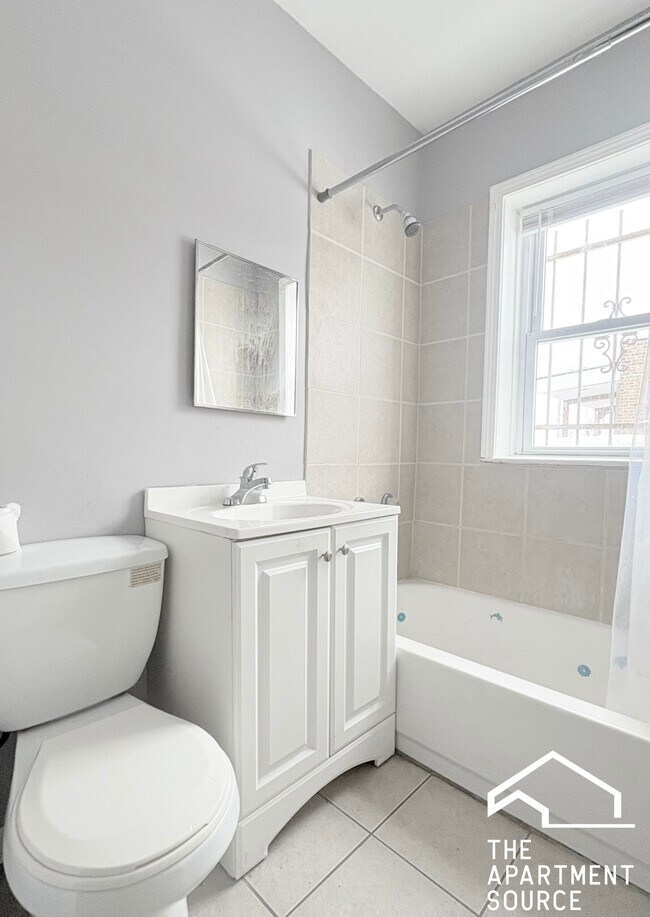 Building Photo - 6228 S Western Ave