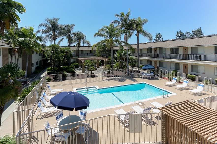 Villa Del Rey 2477 W Lincoln Ave Anaheim CA 92801 Apartment Finder