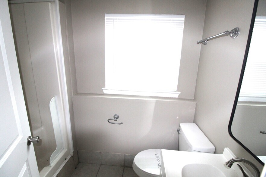 Building Photo - 2514 Lipton Rd