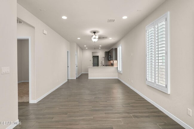 Building Photo - 14735 Pebble Hills Blvd