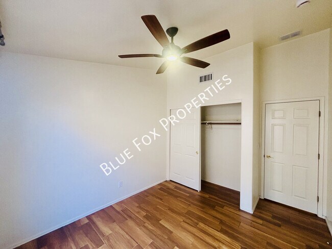 Building Photo - 10451 N Calle Verano Seco