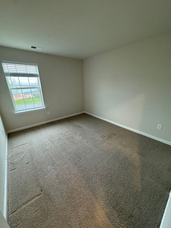 Building Photo - THREE BEDROOM NEW CONSTRUCTION PARKLAND SCHOOLS Townhome