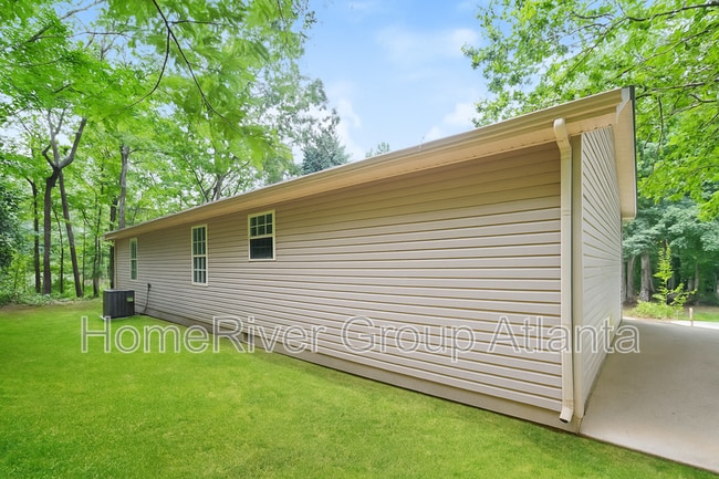 Building Photo - 6530 River Hill Dr