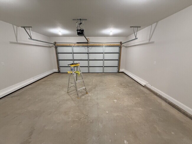 Building Photo - 174 Dewberry Rd