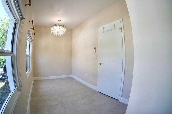 Building Photo - 620 Winters St