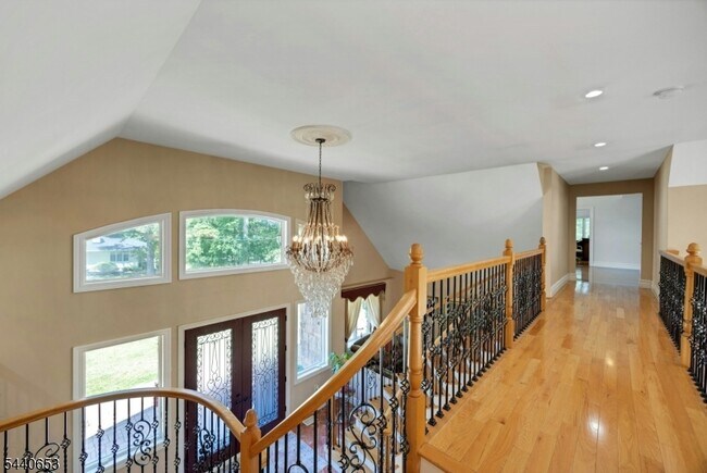 Building Photo - 252 Mabel Pl