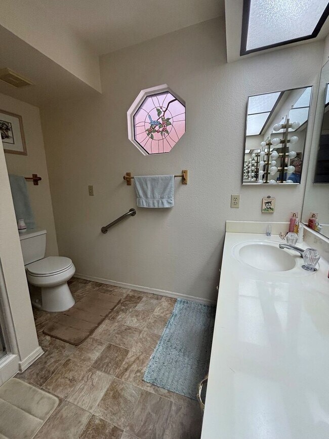 Building Photo - Lovely Long Term Unfurnished Home in 45+ Active Adult Resort Community of Leisure World