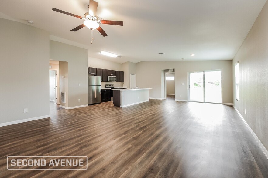 Building Photo - 1811 NW 15th Ave