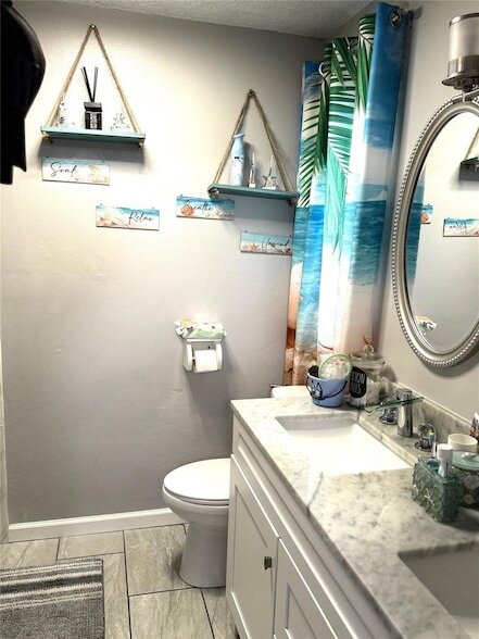 Building Photo - 2122 Winningway St