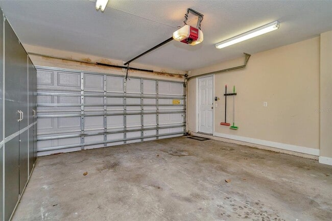 Building Photo - 3213 Marcellus Cir