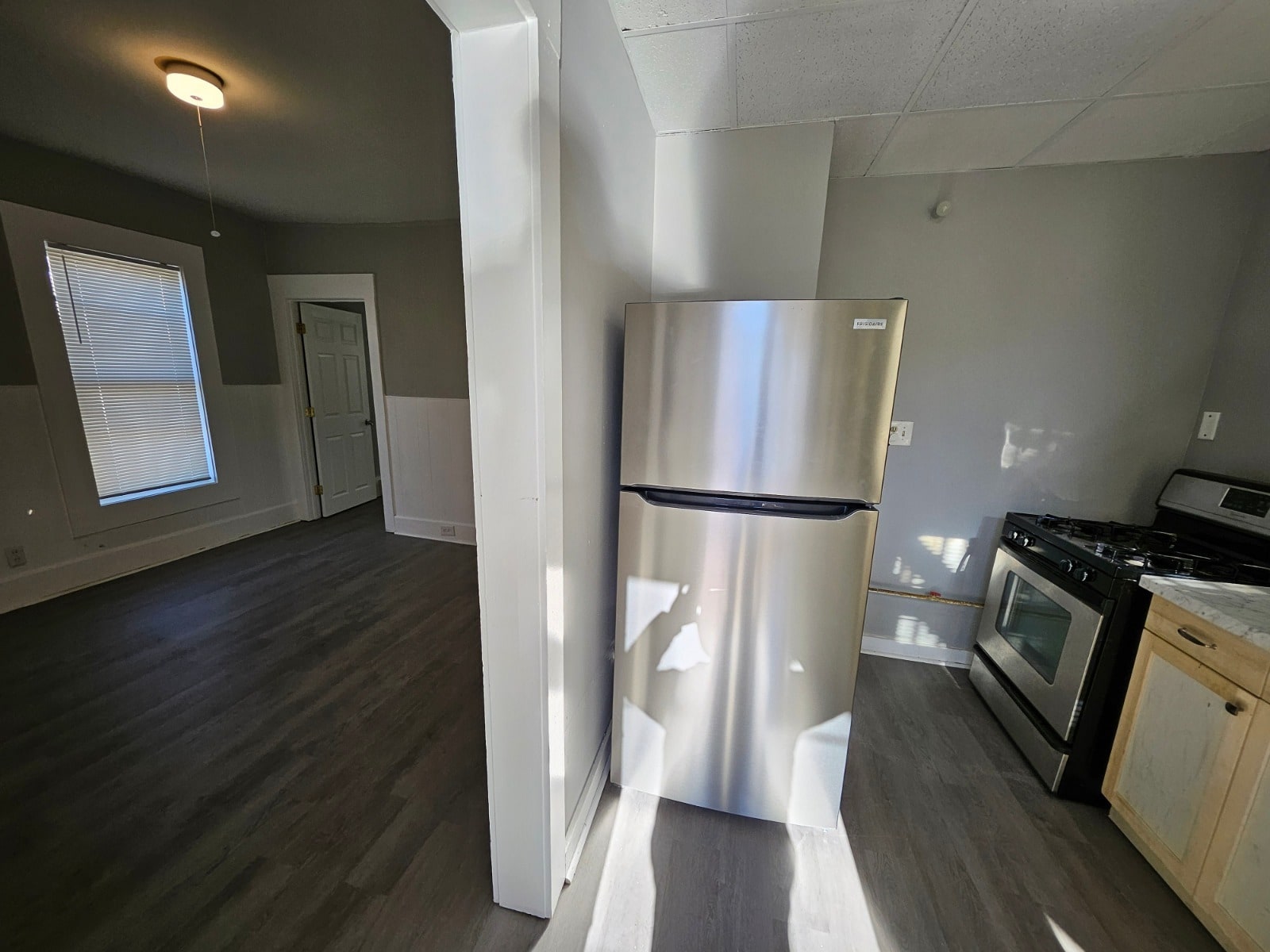 Building Photo - 287 Lake Ave